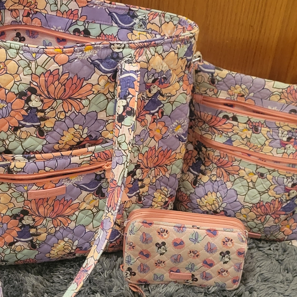 Minnie Mouse: VERA BRASLEY SET!! Large weekend bag, hipster pocket book & wallet